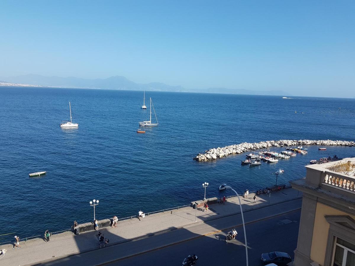 Marea Vista Capri Nápoles